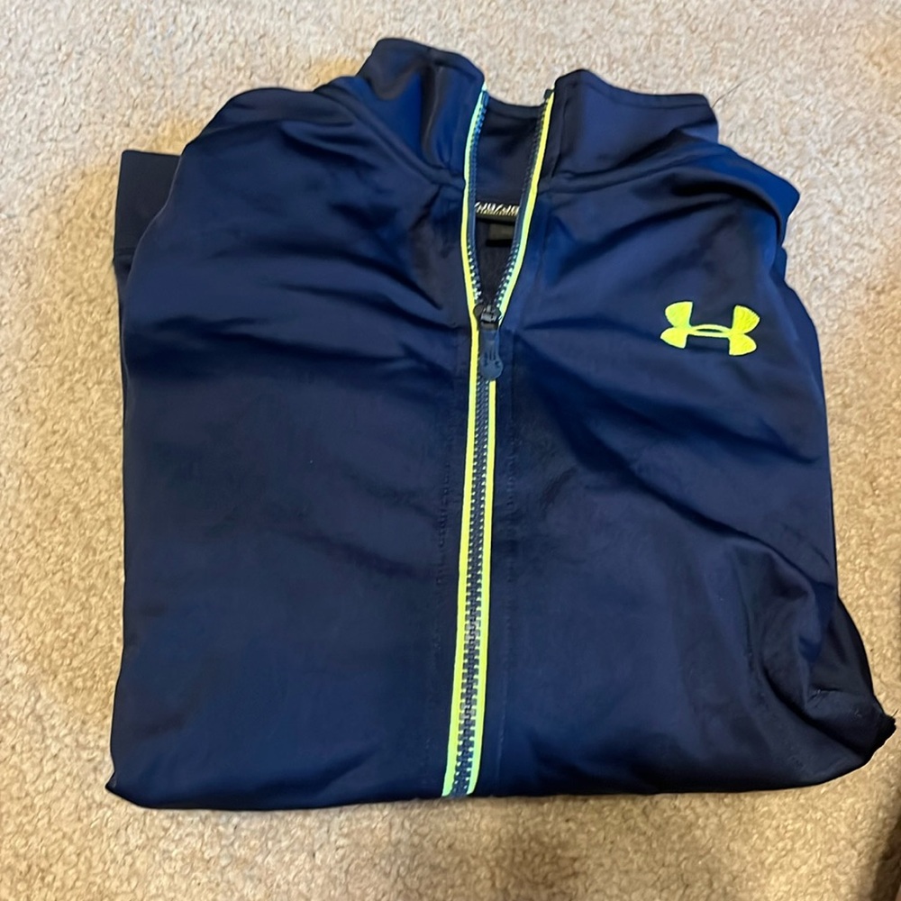 Under Armour full zip jacket. Kids Large.